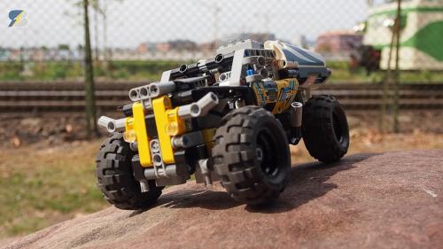 42033 34 Extreme Offroader