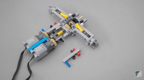 42077 B PF 032