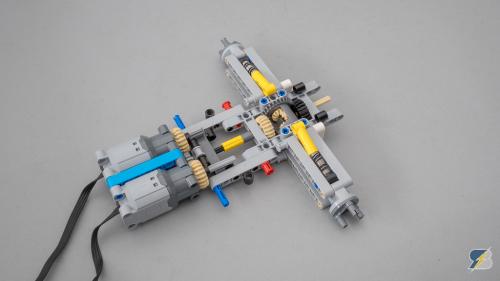 42077 B PF 033