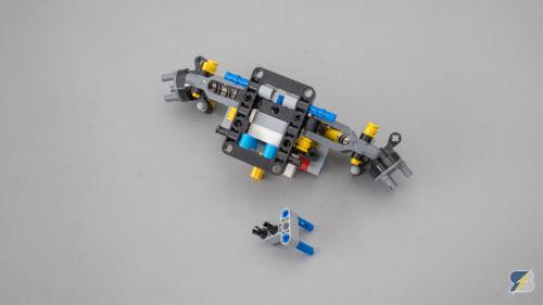 42077 B PF 043