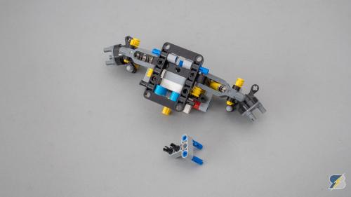 42077 B PF 044