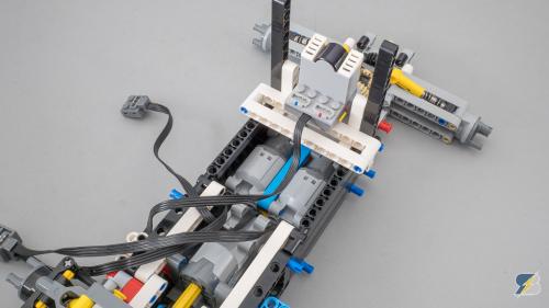 42077 B PF 107