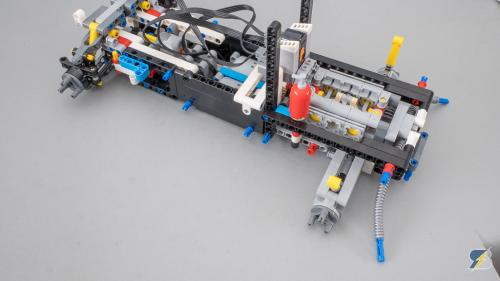 42077 B PF 121