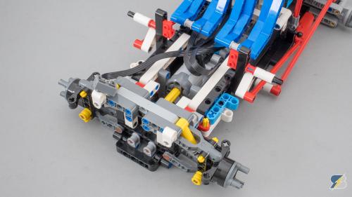 42077 B PF 163